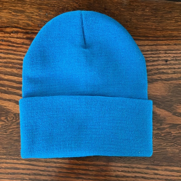 💙 BEANIE / WINTER HAT ❄️ - Picture 2 of 3